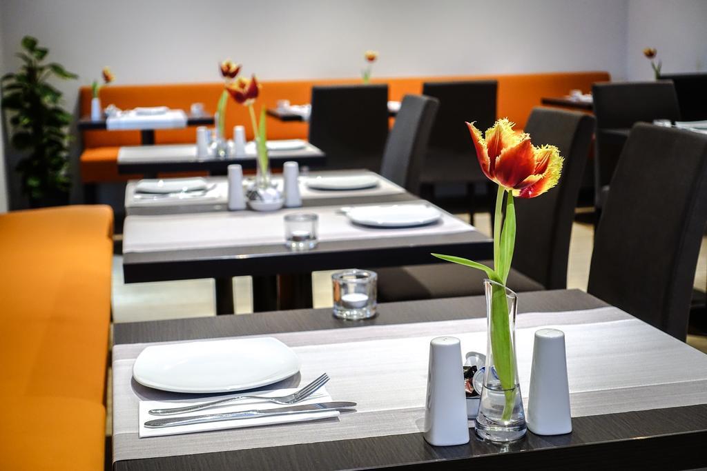 Hotel Go2bed Hotel&restaurant / Basel Weil am Rhein