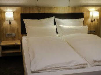 Go2bed Hotel&restaurant / Basel 4* Weil am Rhein